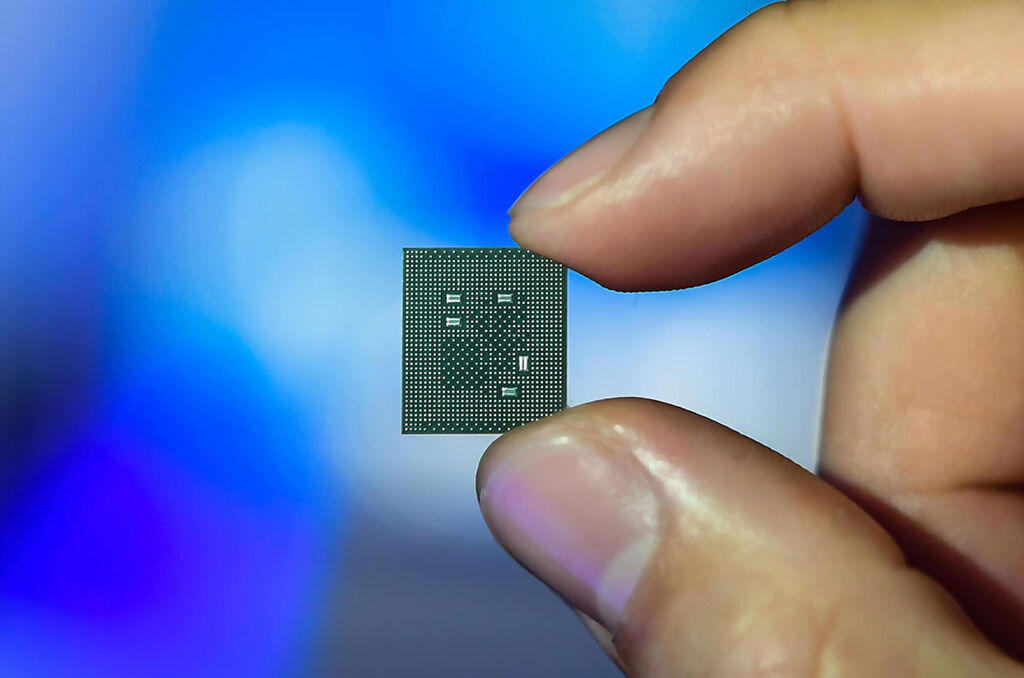 There will be no Snapdragon 865+ this year - 17