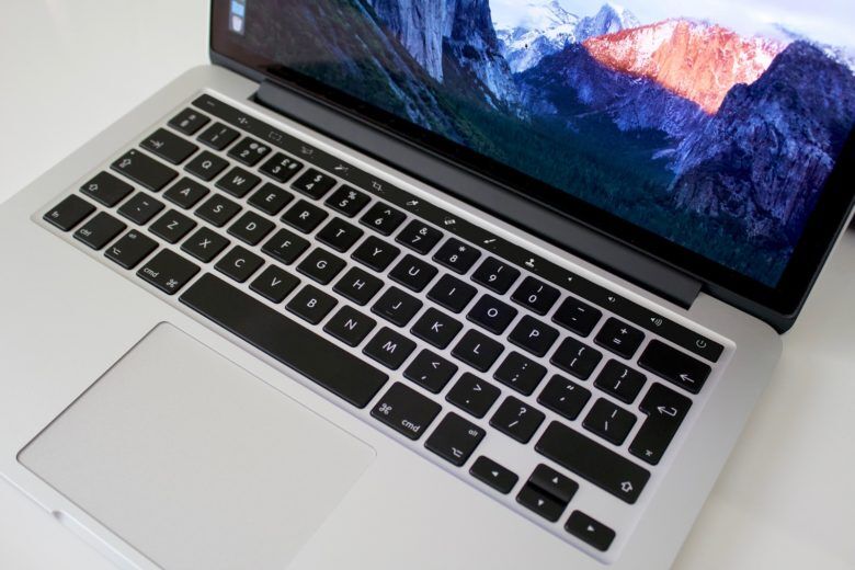 Upcoming Apple MacBook Pro to pack AMD Polaris GPUs 24