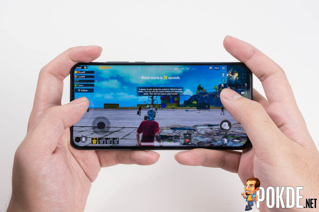 HONOR View20 in-screen camera gaming PUBG Mobile