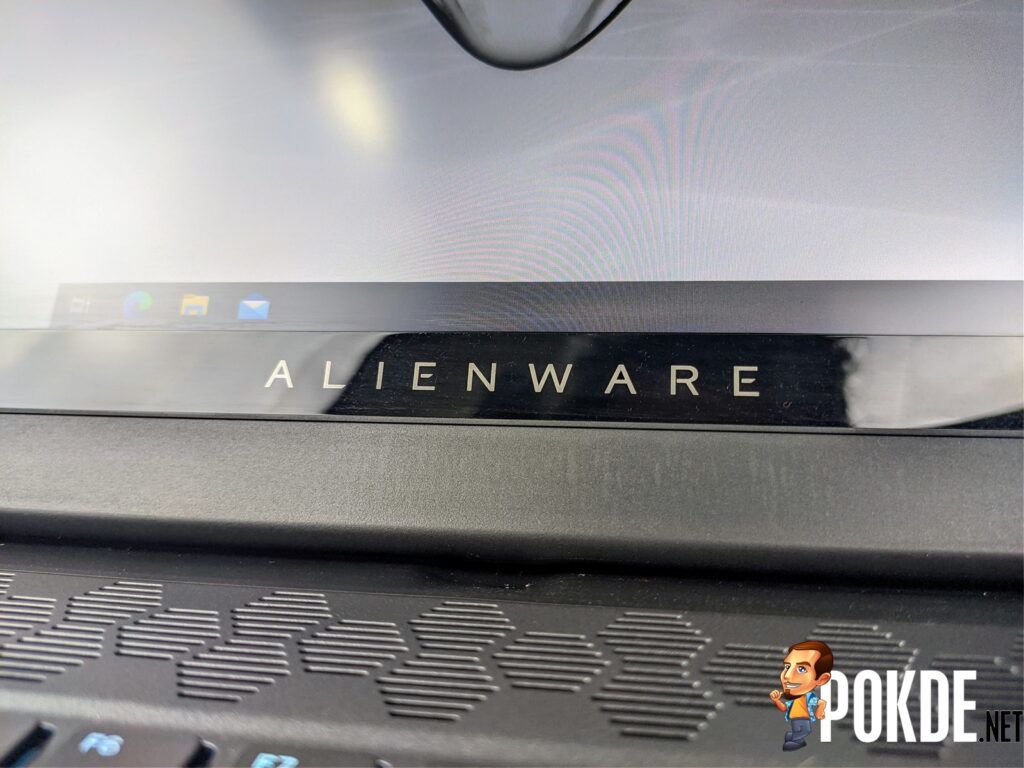 Transforming the Alienware m15 R3 Into A Complete Desktop Replacement 18