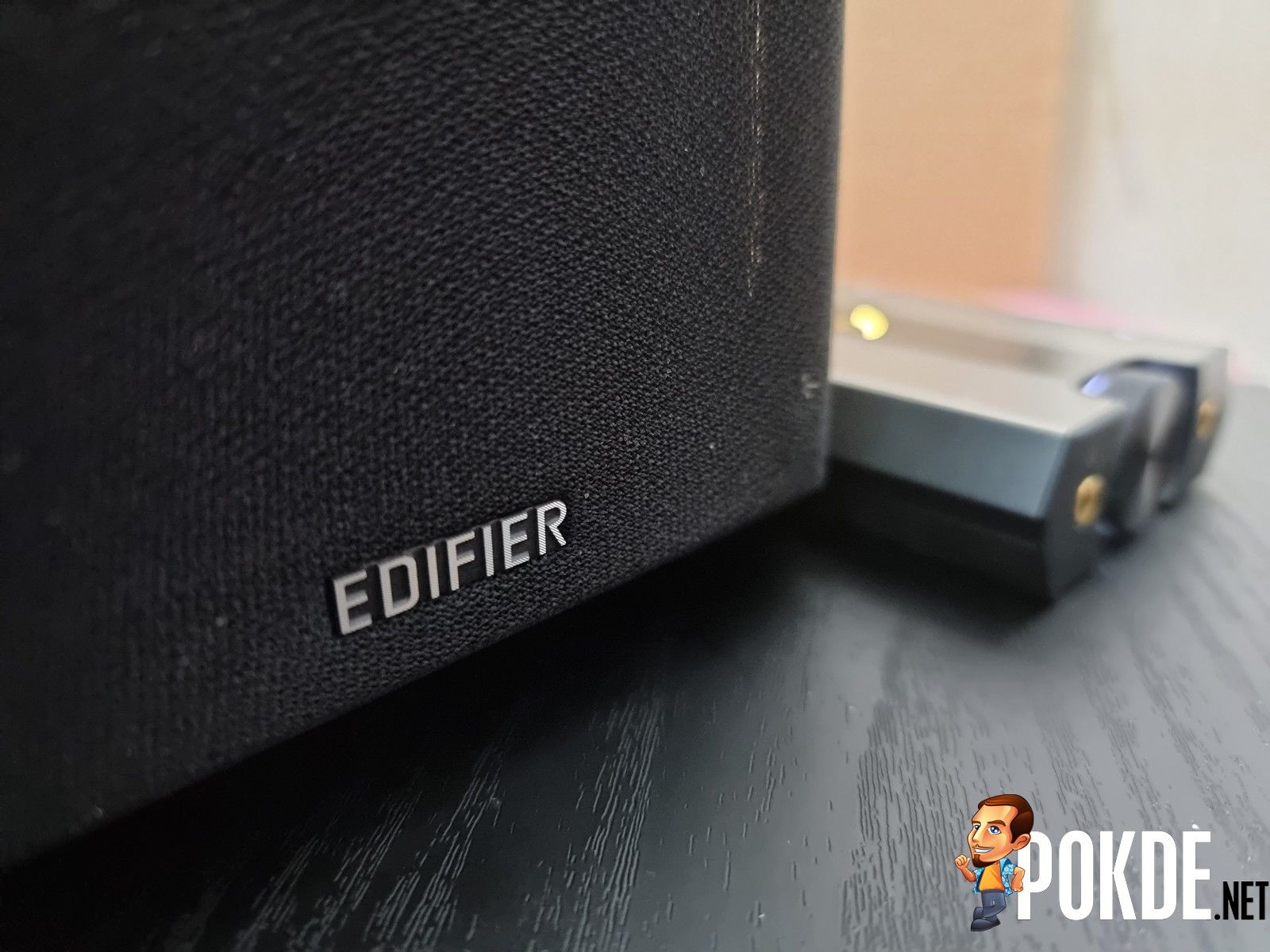 Edifier R1280DB review: Versatile bookshelf speakers for a modern turntable