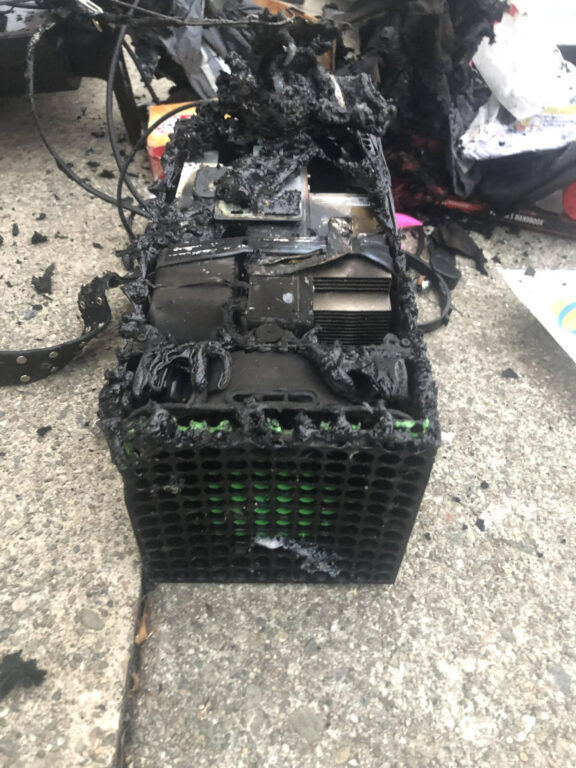 Reddit User Claims His Xbox Series X Exploded Nearly Killing His Cat But Is It True? 27