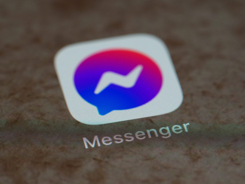 Facebook Messenger screenshot alert