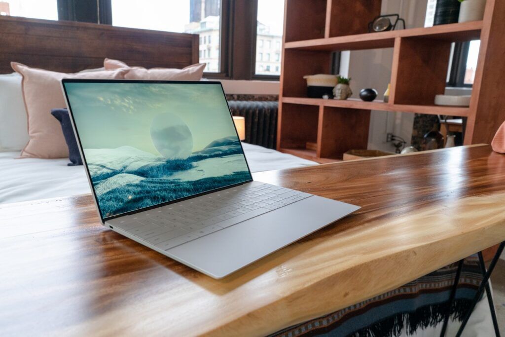 [CES 2022] Dell XPS 13 Plus Reinvents Itself With New Touch Bar
