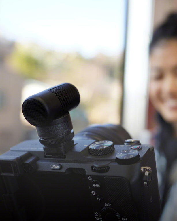 Sony Introduces the ECM-G1 Shotgun Microphone Ideal for Vlogging