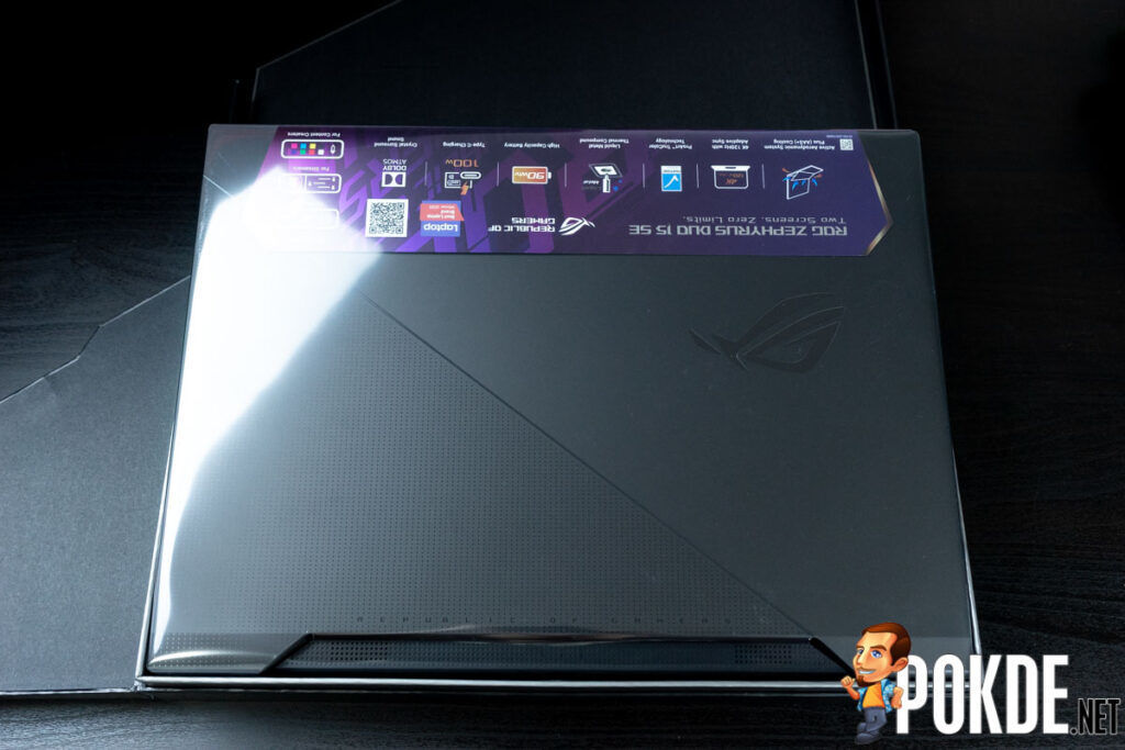 ASUS ROG Zephyrus Duo 15 SE Review-5