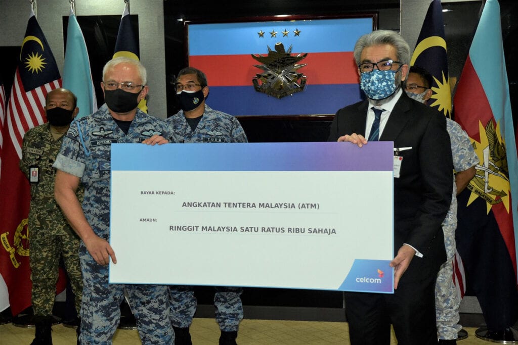 Celcom Supports Malaysia's Frontliners This Hari Pahlawan - 17