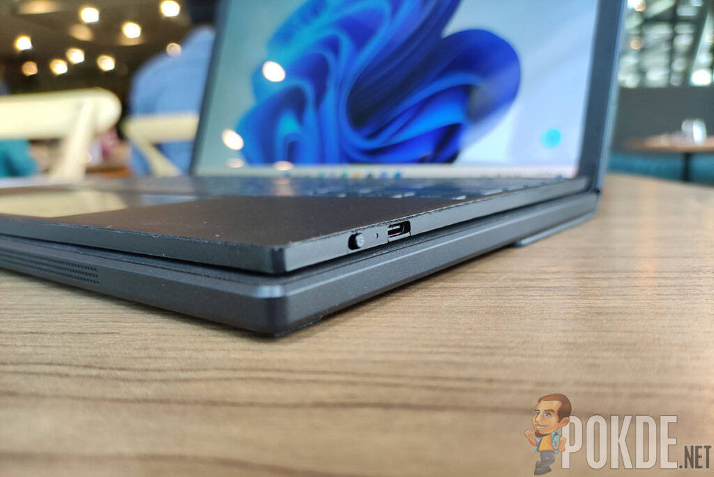 ASUS Zenbook 17 Fold OLED ASUS ErgoSense Bluetooth charging