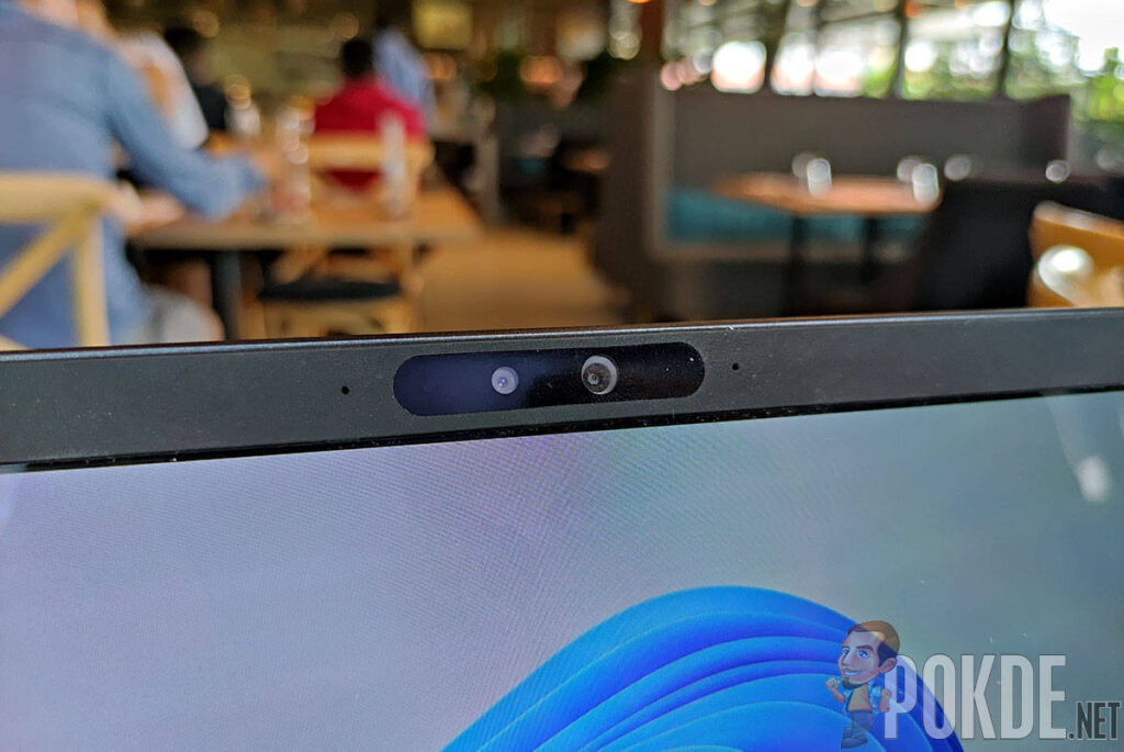 ASUS Zenbook 17 Fold OLED webcam intel evo