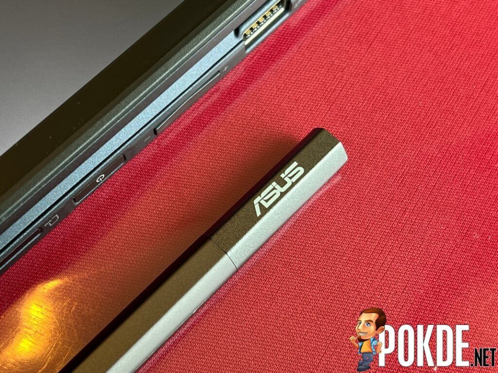 ASUS ExpertBook B7 Flip Preview