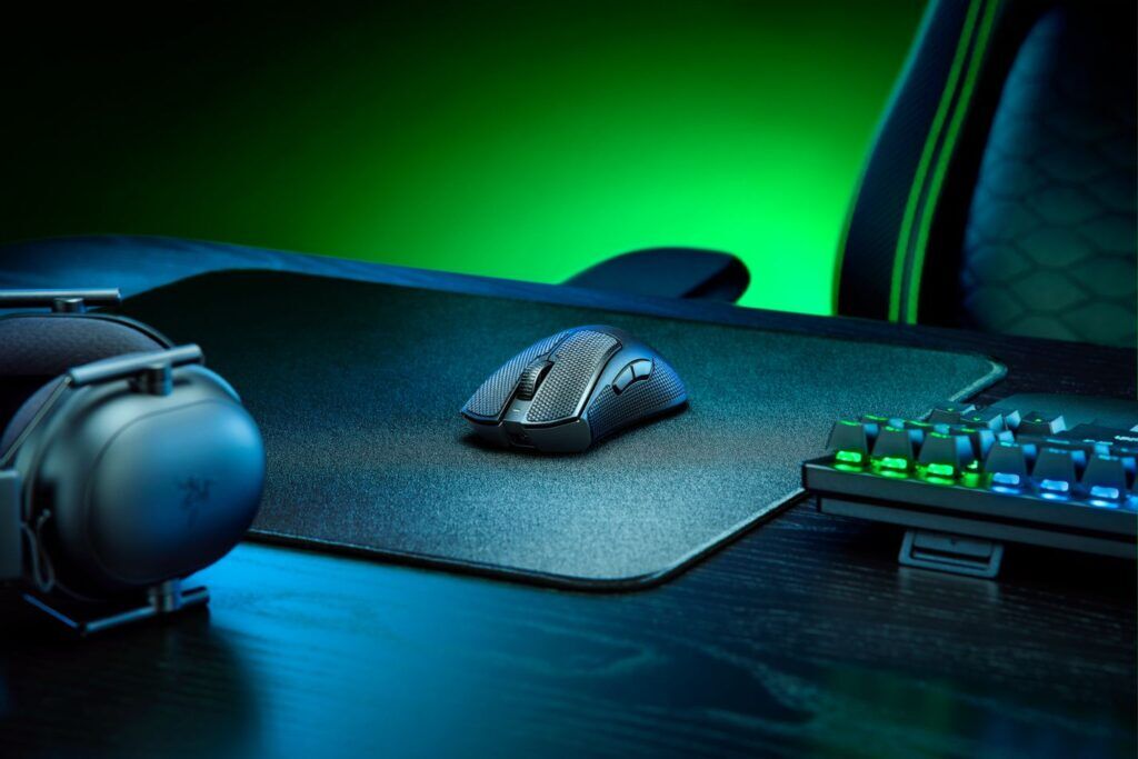 Razer Showcases The Brand-New Ultra-Lightweight DeathAdder V3 Pro - 17
