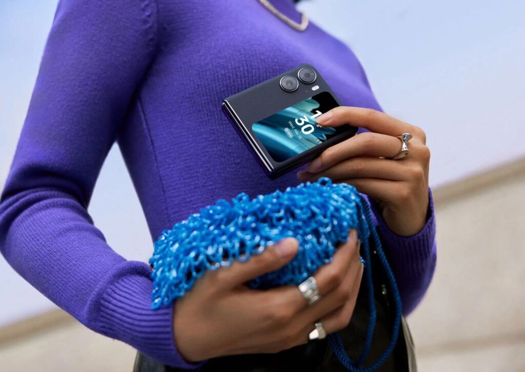 Samsung Galaxy Z Flip5 Leaks Suggests a Larger Cover Display Than OPPO Find N2 Flip
